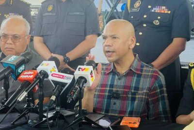 Datuk Armizan Mohd Ali.