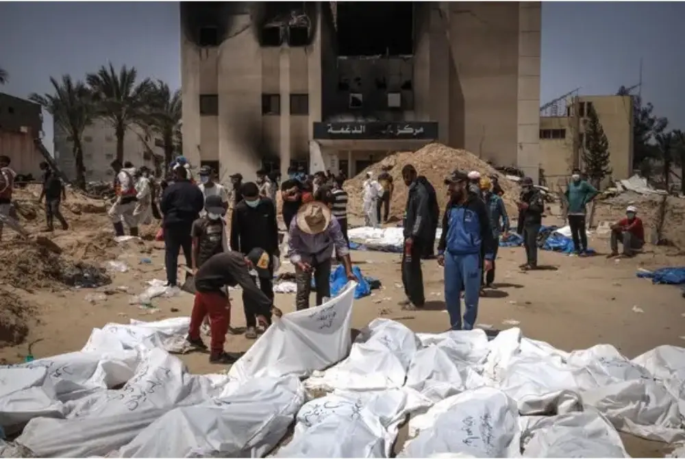 Pertahanan Awam Gaza memaklumkan pihaknya menemukan mayat 94 rakyat Palestin yang tertimbus di bawah runtuhan di wilayah itu - Foto: Agensi