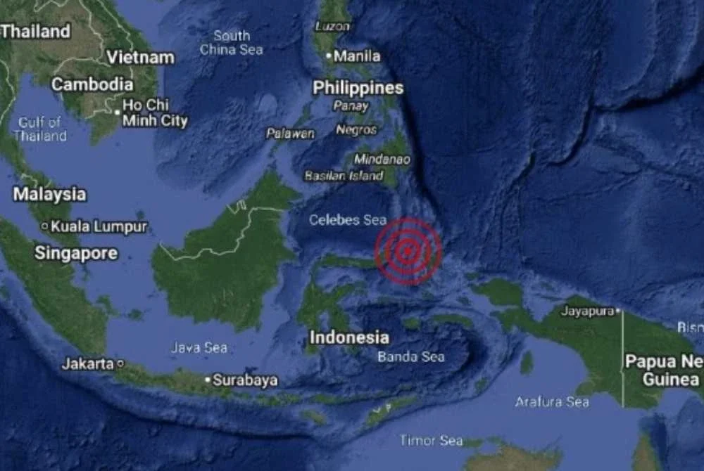 Gempa bumi sederhana berukuran 5.8 pada skala Richter dikesan di utara Laut Maluku, Indonesia pada jam 8.21 malam tadi. Foto MetMalaysia