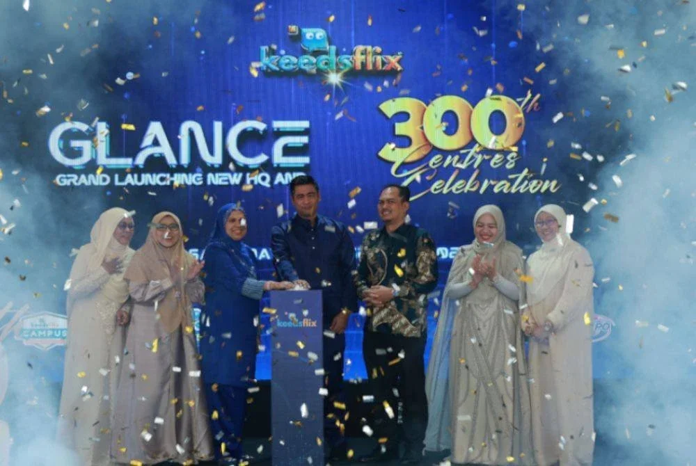 MAJLIS perasmian ibu pejabat baharu Keedsflix di Puncak Alam Selangor baru-baru ini. 
