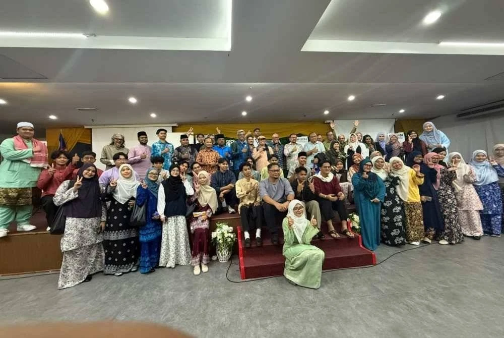 Program Malam Sanjungan Puisi Kembara Bahasa anjuran Pemuis dengan kerjasama IICM di Dewan Besar IICM pada 28 November lalu.