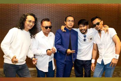 Kumpulan Exist membuktikan kekuatan muzik mereka merentasi zaman dan kekal relevan hingga kini menerusi konsert Exist Premium Live.