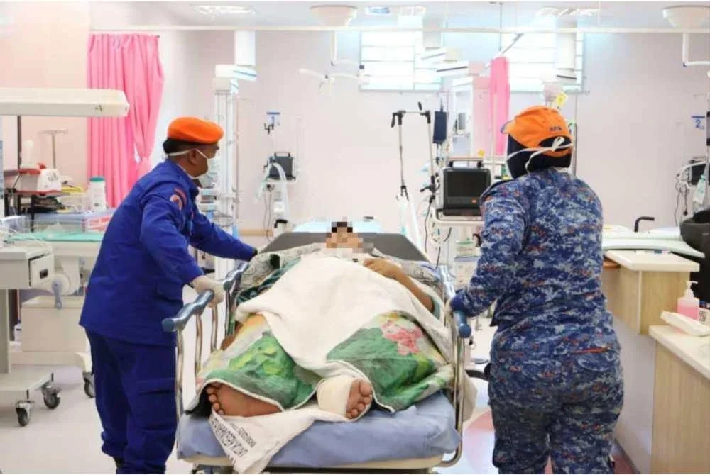 APM sentiasa komited dalam memberikan bantuan kecemasan serta sokongan kepada individu yang memerlukan rawatan perubatan khas. - Foto: APM