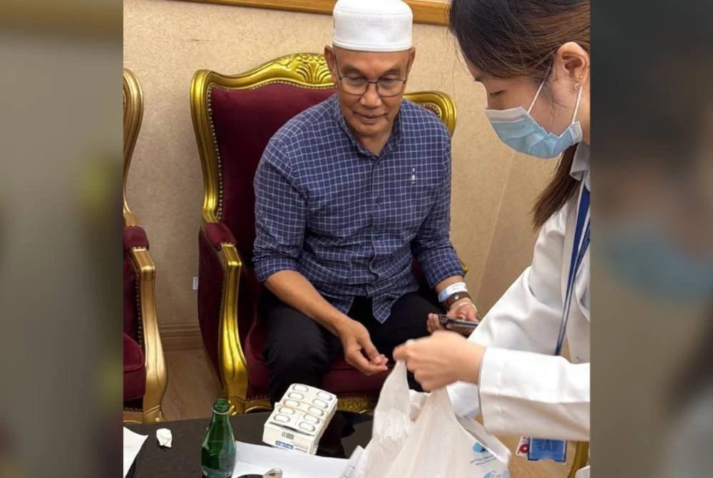 Mohd Shukri dibenarkan keluar Dari sebuah hospital di ibu kota selepas menerima rawatan pada Selasa.