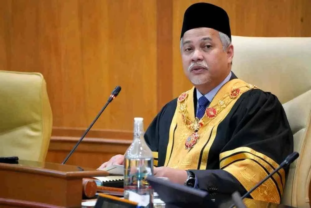 Abd Hamid semasa berucap pada Mesyuarat Penuh Bulanan Disember MBDK di sini pada Rabu.