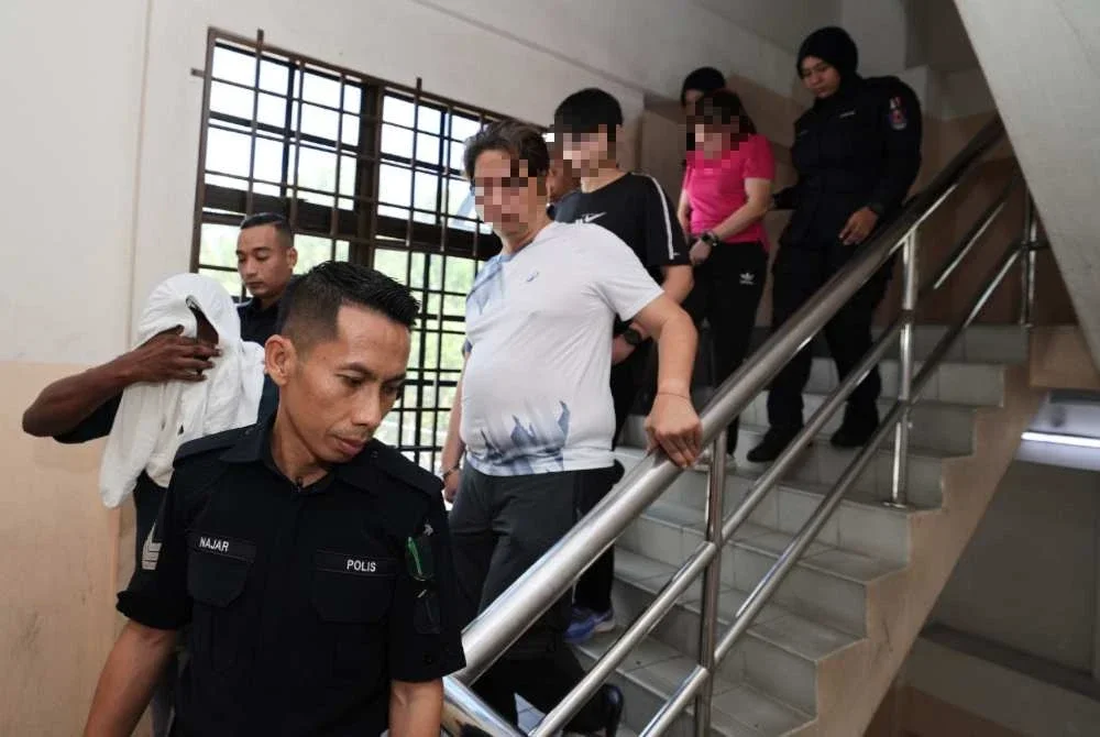 Tiga sekeluarga dari Singapura mengaku tidak bersalah di Mahkamah Majistret Johor Bahru.