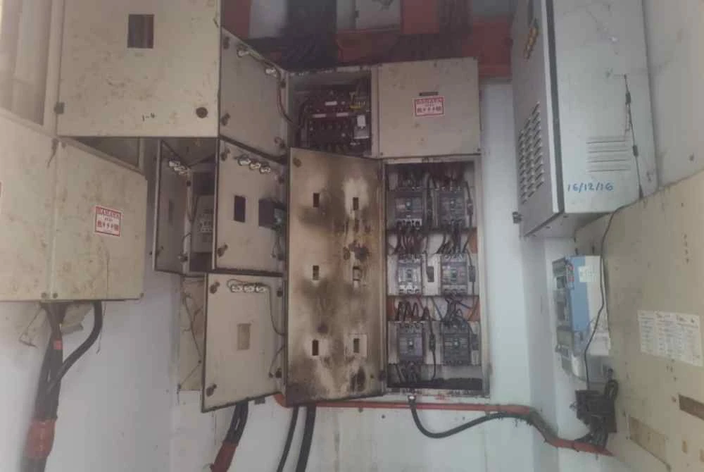 Bilik sesalur elektrik Blok C Flat Seri Perantau terbakar pada 7 Disember lalu.