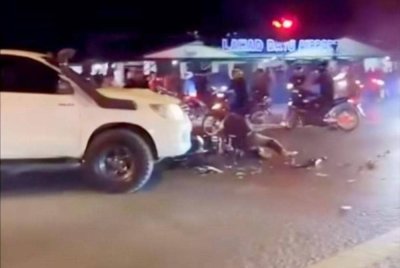 Rakaman video tular melibatkan mat rempit melanggar lampu isyarat merah dan merempuh pacuan empat roda di Lahad Datu.
