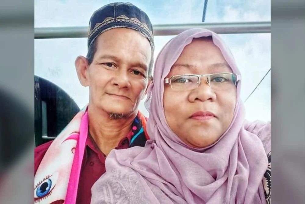 Ayati bersama suamiya bakal menimang cahaya mata hasil perkahwinan mereka.