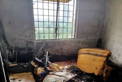 Keadaan rumah mangsa yang terbakar dalam kejadian di Kuala Lumpur pada Jumaat. Foto: JBPM 