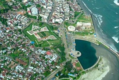 Gempa bumi berada pada jarak 199km selatan dari Bengkulu, Indonesia.