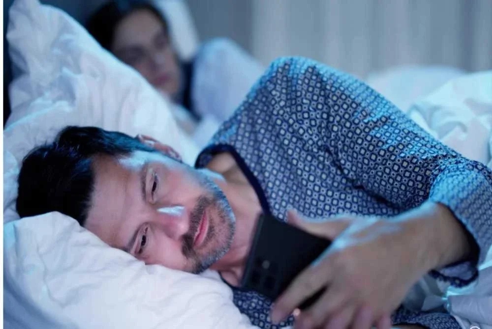 Hanya kerana butang like membawa kepada perceraian. Foto Agensi