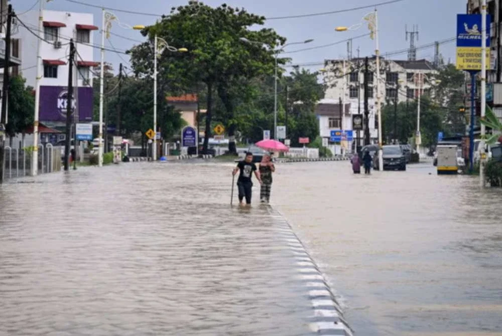 Banjir gelombang ketiga di Terengganu semakin pulih dengan jumlah mangsa menurun kepada 138 orang pada pagi Ahad. Foto Bernama