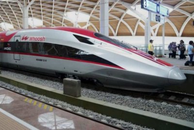 Kereta api laju Whoosh yang menghubungkan Bandung dengan Jakarta. - Agensi