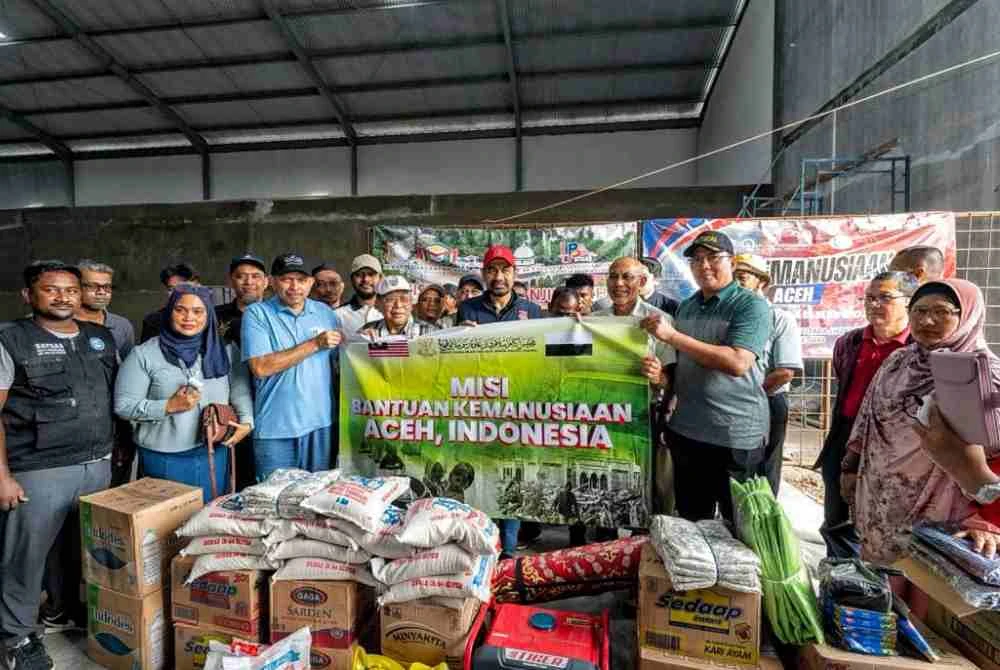 MUIP hantar 24 tan makanan kepada penduduk di Aceh, Indonesia sebagai tanda keprihatinan dan solidariti. Foto MUIP