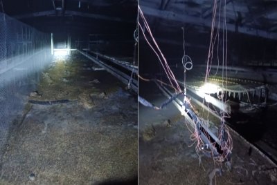 Reban ayam milik sebuah syarikat terbakar pada malam Isnin.