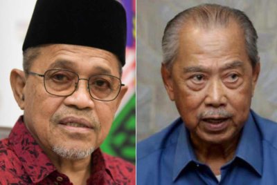 Shahidan (kiri) dan Muhyiddin.