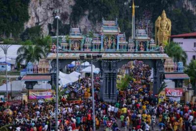 Majikan yang memilih Hari Thaipusam sebagai sebahagian daripada baki enam hari kelepasan am pilihan di bawah Subseksyen 60D(1)(a) Akta 265 perlu memberikan cuti gantian pada hari bekerja berikutnya, iaitu Selasa, susulan pertindihan kedua-dua hari kelepasan am berkenaan. Foto hiasan