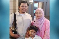 Mohamad Sharafi, Syahira dan Mikhael Anaqiel