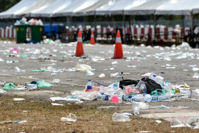 Setiap kali cuti panjang, konsert, perayaan atau ambang tahun baharu, kita boleh agak apa yang bakal tinggal. Gambar hiasan