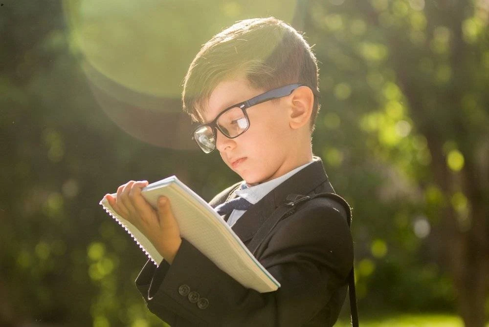 SALAH satu panduan Islam untuk berjaya adalah dengan menuntut ilmu. Foto Canva