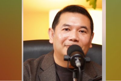 Rafizi ketika bercakap dalam podcast Yang Bakar Menteri (YBM) episod 28.