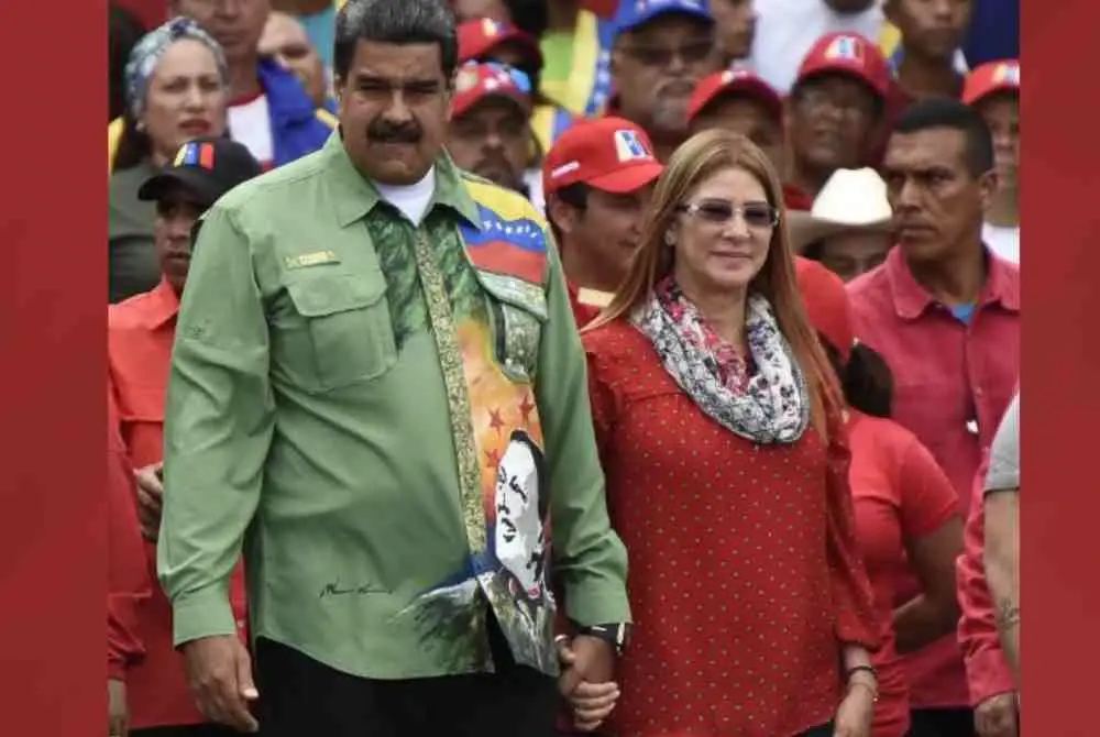 Maduro dan isterinya 'ditawan' tentera AS dan telah dibawa keluar dari negara itu. Foto Agensi