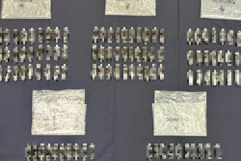 Bekas vape berisi cecair dadah jenis syabu yang dirampas daripada suspek.