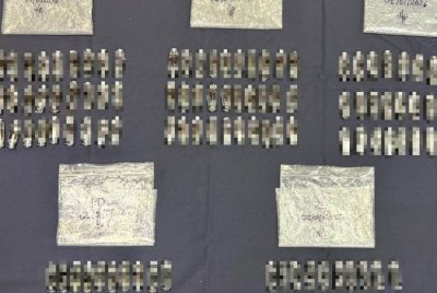 Bekas vape berisi cecair dadah jenis syabu yang dirampas daripada suspek.