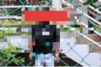 Mayat seorang lelaki ditemukan tergantung di jejantas bersebelahan sebuah sekolah di Taman Damansara Alif pada Isnin.