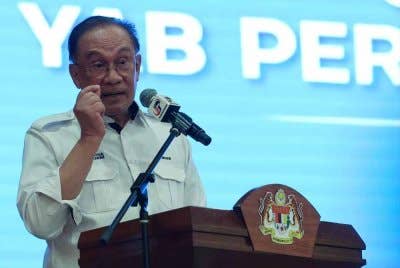 Perdana Menteri, Datuk Seri Anwar Ibrahim menyampaikan Amanat Tahun 2026 pada Perhimpunan Bulanan Jabatan Perdana Menteri di Auditorium Puspanitapuri hari ini. Foto Bernama 