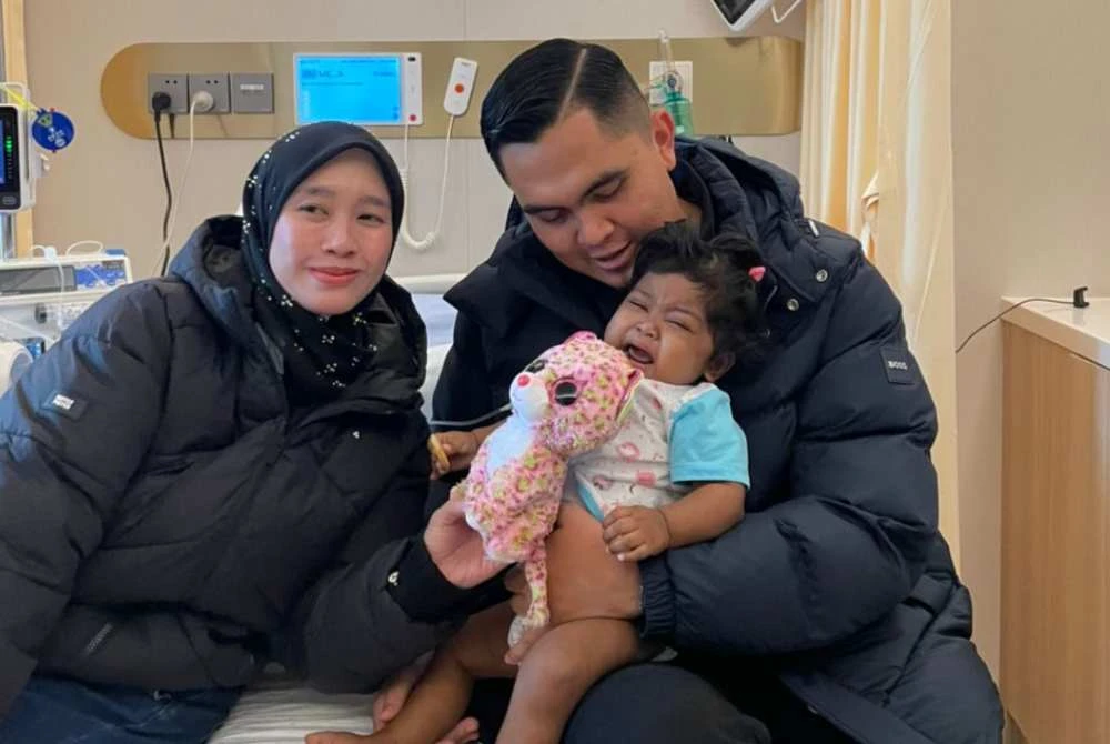 Ketua Pemuda UMNO, Datuk Dr Muhamad Akmal Saleh meluangkan masa sejam menziarahi Medina di China pada Selasa.