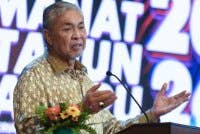 Ahmad Zahid menyampaikan ucapan pada Majlis Amanat Tahun Baharu 2026 KKDW di Dewan Seri Lestari pada Selasa. Foto Bernama