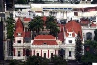 Bunyi letupan itu dikatakan tidak sekuat ketika operasi berskala besar dilancarkan tentera AS pada awal pagi Sabtu. - Foto AFP