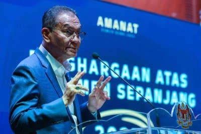 Dr Dzulkefly menyampaikan amanat pada Majlis Perjumpaan dan Amanat Tahun Baharu 2026 Kementerian Kesihatan pada Selasa. Foto Bernama