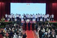 Perdana Menteri Datuk Seri Anwar Ibrahim (tengah) membaca ikrar bersama barisan Jemaah Menteri sempena Amanat Tahun 2026 pada Perhimpunan Bulanan Jabatan Perdana Menteri di Auditorium Puspanitapuri pada Selasa. Foto Bernama 