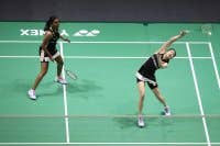 KUALA LUMPUR, 7 Jan -- Pemain beregu wanita negara Pearly Tan dan M. Thinaah menentang beregu wanita India Rutaparna Panda dan Swetaparna Panda pada Kejohanan Badminton Terbuka Malaysia 2026 di Stadium Axiata Arena hari ini.
--fotoBERNAMA (2026) HAK CIPTA TERPELIHARA