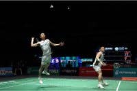 Aaron Chia dan Soh Wooi Yik menentang beregu lelaki USA Chen Zhi Yi dan Presley Smith pada kejohanan Badminton Terbuka Malaysia Petronas 2026 di Stadium Axiata Arena di sini, hari ini. - Foto: Bernama