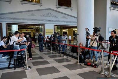 Sama seperti politik dan pentadbiran, realitinya industri media jauh lebih mencabar berbanding kritikan dari luar - Gambar fail Bernama