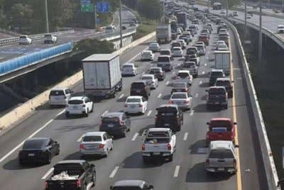 Thailand menganjurkan kempen 'Tujuh Hari Berbahaya' bagi memberi kesedaran keselamatan jalan raya kepada rakyat.