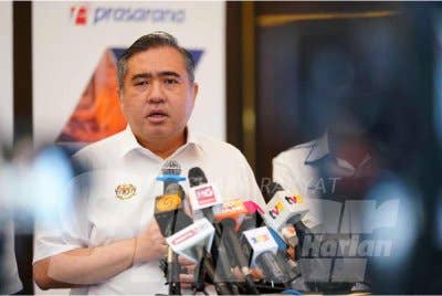 Anthony bercakap ketika sidang akhbar pada sesi pembentangan laporan prestasi 2025 dan pelan 2026 Prasarana di Menara Prasarana pada Rabu. - Foto: SINAR HARIAN/MOHD HALIM ABDUL WAHID