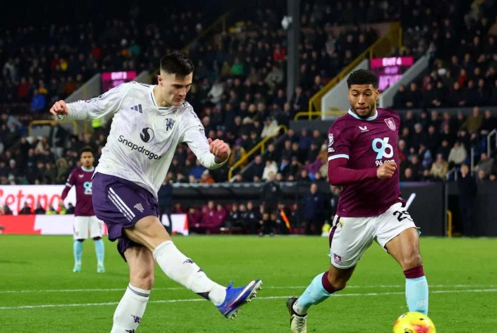 Dalam aksi tersebut, United masih dihantui masalah pengurusan perlawanan.