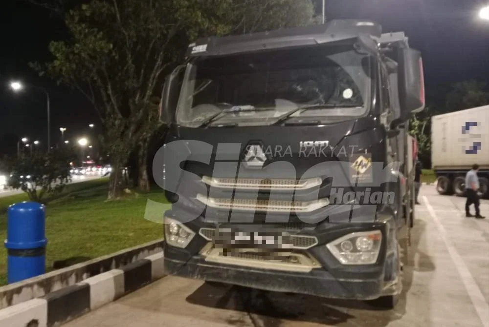 Mematikan GPS antara taktik dikesan melibatkan sebuah lori yang ditahan pada Rabu.