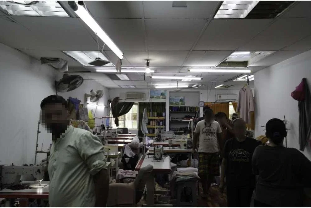 Keadaan premis yang diserbu JIM pada Rabu.