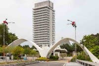 Perdana Menteri, Datuk Seri Anwar Ibrahim mengumumkan pembentangan RUU untuk mengehadkan tempoh jawatan Perdana Menteri kepada maksimum 10 tahun. Gambar hiasan