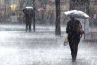 MetMalaysia mengeluarkan amaran hujan berterusan tahap waspada bagi beberapa kawasan di Sarawak bermula esok hingga Sabtu ini. - Foto hiasan