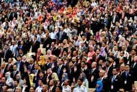 Penjawat awam yang berkhidmat di Wilayah Persekutuan Kuala Lumpur, Putrajaya dan Labuan akan menikmati satu hari cuti gantian pada Isnin, 2 Februari, susulan pertindihan sambutan Hari Wilayah Persekutuan dan Hari Thaipusam pada Ahad, 1 Februari ini.