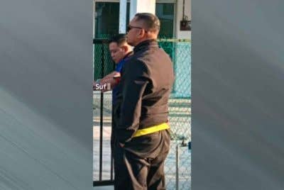 Tangkap layar video serbuan di laman Lampu Suluh Banteras Maksiat JAINJ