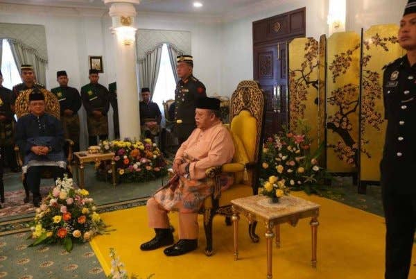 Tuanku Syed Sirajuddin ketika bertitah di Istana Arau pada Khamis.
