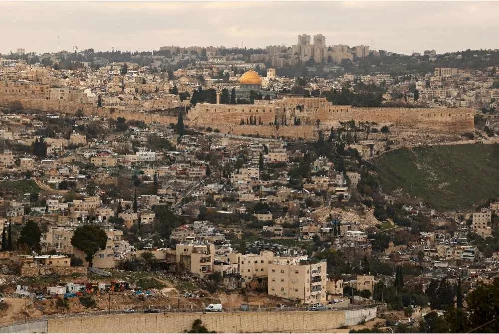 Gambar diambil dari kawasan Jabal Mukaber di timur Baitulmaqdis yang dirampas Israel.